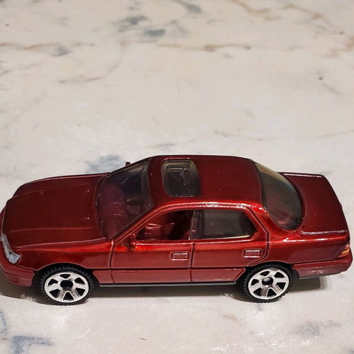 Matchbox Lexus LS400 new