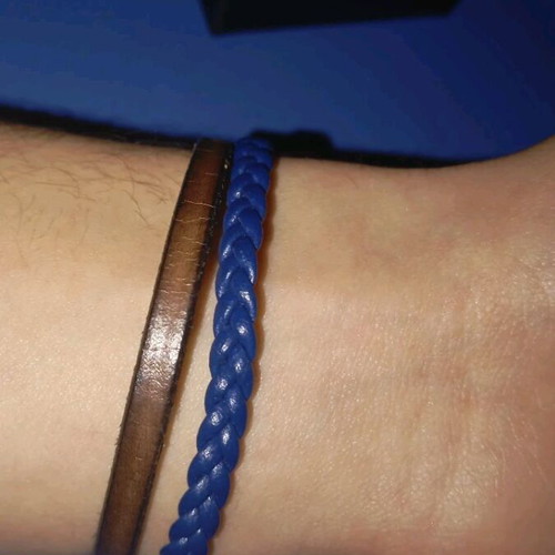 Men's leather bracelet new with magnetic clasp blue and brown