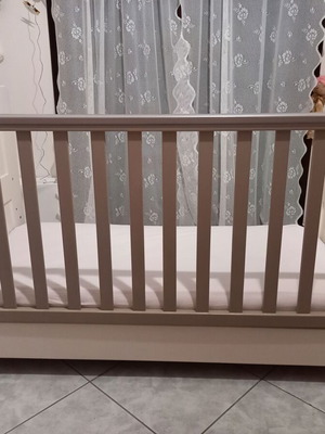 Convertible baby bed to children's bed, beech wood and melamine