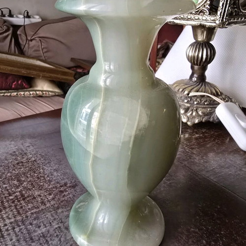 Marble vase like new, height 15 cm
