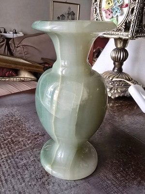 Marble vase like new, height 15 cm