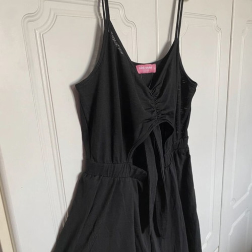 Pink Woman short romper with front opening like new, black
