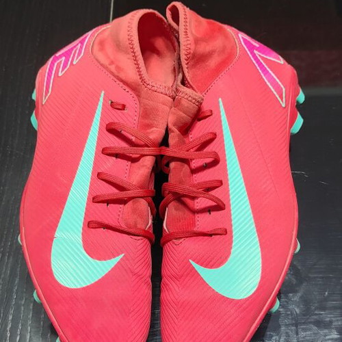 Nike Mercurial football boots, size 41, pink and turquoise