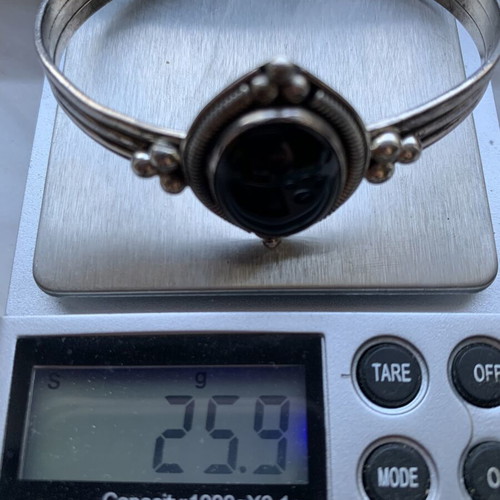 Silver handmade bracelet with black onyx, new