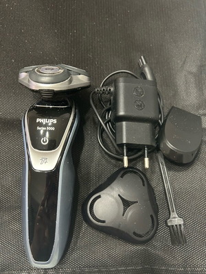 Ξυριστική μηχανή Philips Series 5000 σαν καινούργιο