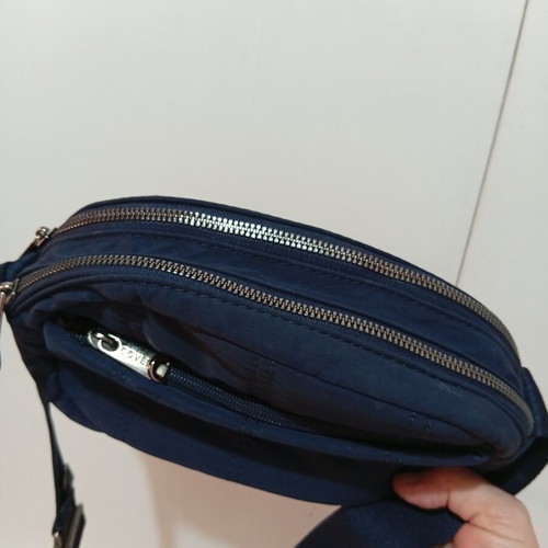 Dark blue shoulder bag, everyday use
