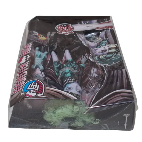 Mattel Monster High Freak Du Chic Twyla doll new in box