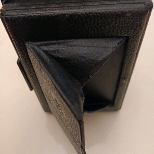 Certotrop camera used with Mayer-Gorlitz 1:45 f13.5cm lens