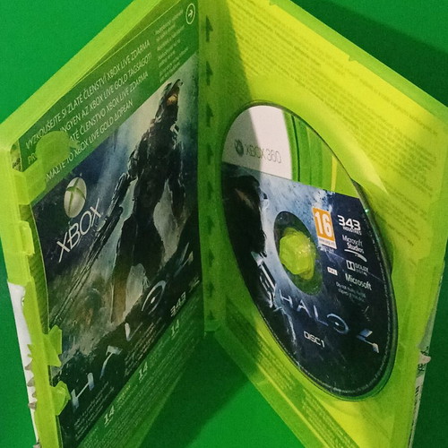 Halo 4 Xbox 360 game very good condition