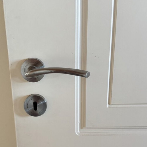Interior room door satin finish with lock and handle, like new