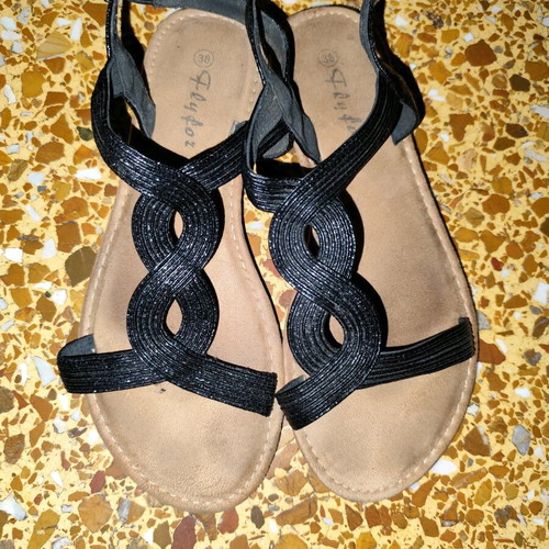 Black sandals used size 38