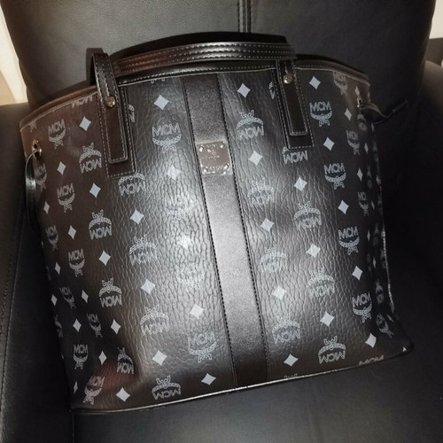 Leather shoulder bag with wallet, black