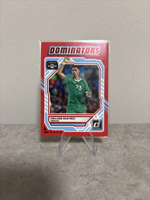 Emiliano Martinez 2025-26 Donruss Road To Fifa World Cup Red Dominators #17 new