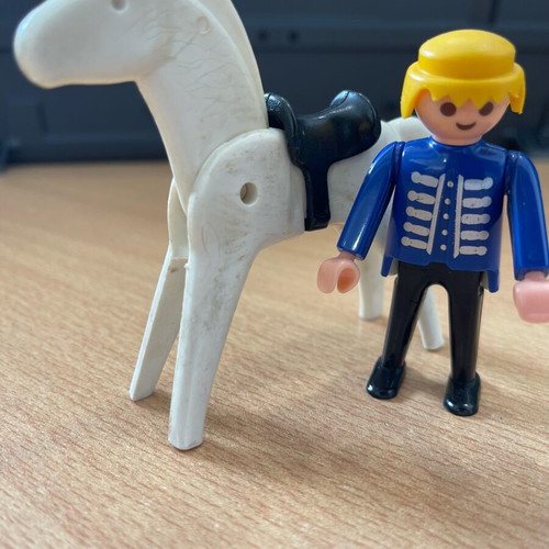 Playmobil Soldier with Horse used (Lyra)