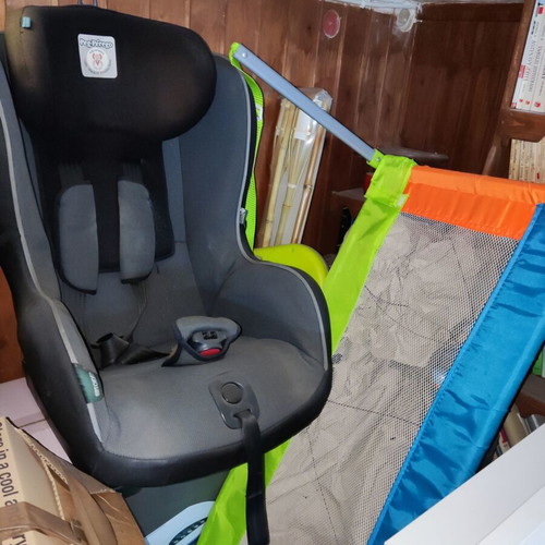 Cradle & Drawer/Changing Table & Gifts