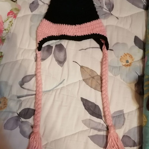 Handmade knitted Mini Mouse hat new for age 2 and up