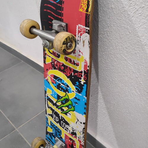 Skateboard used, functional, size 80x20 cm