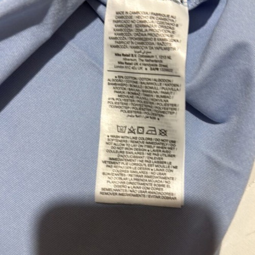 Nike T-shirt medium turquoise like new