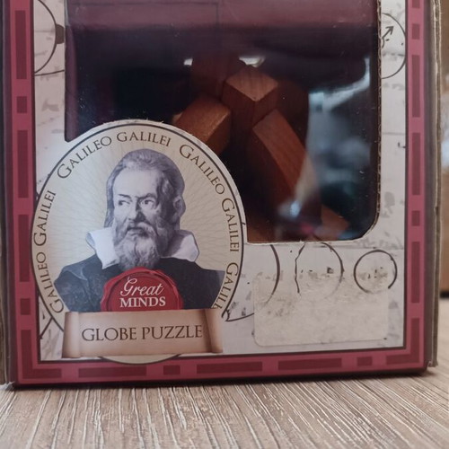 Great Minds Globe Puzzle Galileo Galilei wooden puzzle like new