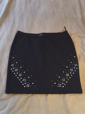 Y2K mini skirt with studs like new, black