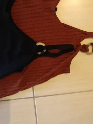 Stradivarius tops set like new, semi-transparent black and brick, size M