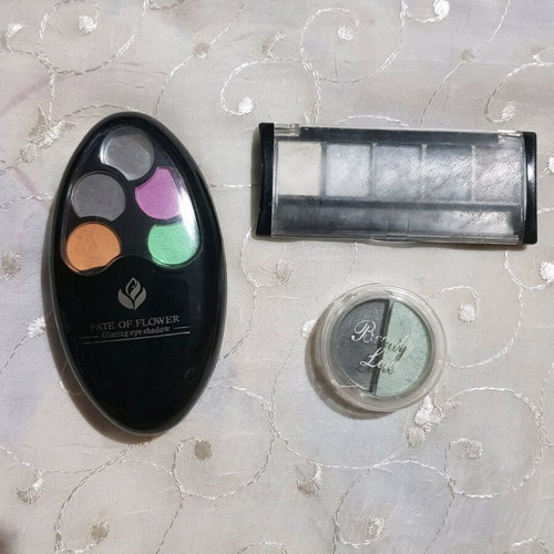 Eyeshadow pack used