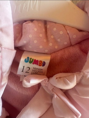 Jumbo 12-month baby snowsuit like new