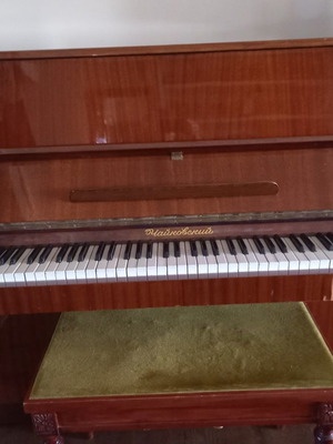 Πιάνο Tchaikovsky Ρωσικό μεταχειρισμένο του 1970 σε πολύ καλή κατάσταση
