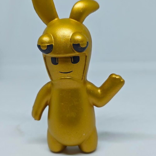 Stumble Guys Rabbit Golden Figure like new collectible