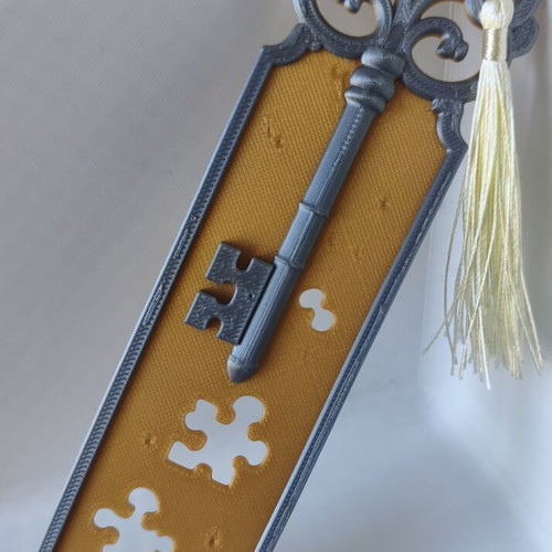 Bookworms bookmark new, 3D recycled plastic with decorative tassel