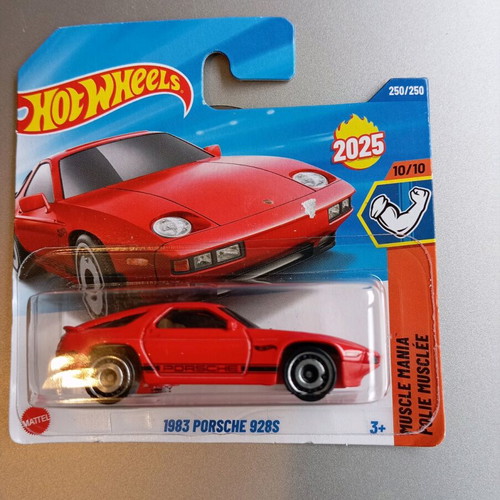 Hotwheels Porche 928 S toy car new with small mark