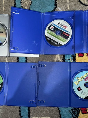 Play Station 2 games used, bundle