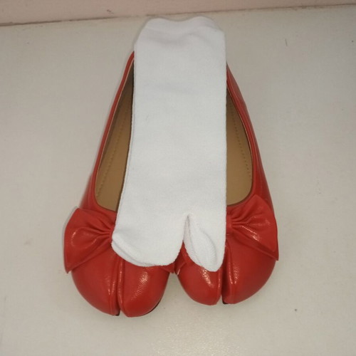 Tabi flats size 38 red with bow, new