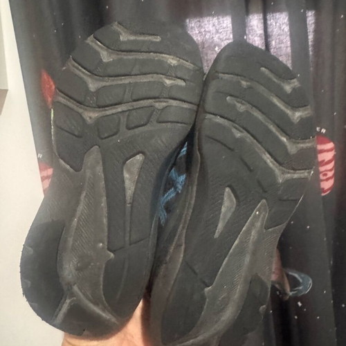 Asics παιδικά αθλητικά παπούτσια GT 1000 13PS μεταχειρισμένα, νούμερο 31,5
