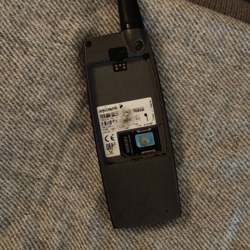 Ericsson R320s mobile phone