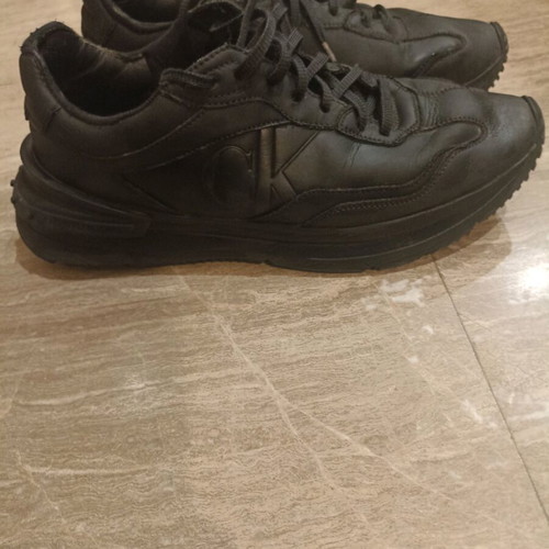 Calvin Klein leather sneakers used, size 44, black