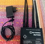 Teltonika RUT950 GSM router σαν καινούργιο με manual