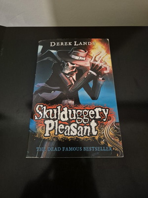 Skulduggery Pleasant Book 1 by Derek Landy, like new English edition