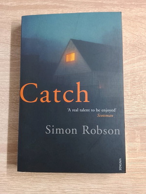 Book Catch by Simon Robinson like new, English