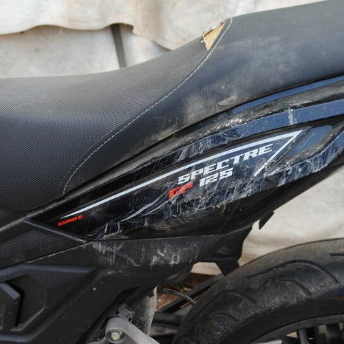 Malaguti 125 E moped used with minor damages