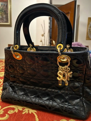 Leather handbag like new