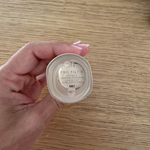 Fenty Beauty Pro Filt'r Soft Matte Longwear Foundation Shade 230