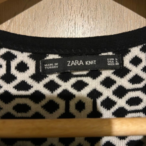 Zara winter dress with black and white -  12,00 - Vendora.cy