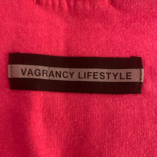 Vagrancy sweatshirt size large like new, fuchsia