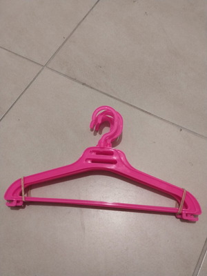 Children's hangers like new