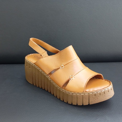 Platform sandals new, genuine leather inside and out, tan color