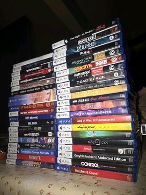Playstation 5 games like new, pack of 40 titles