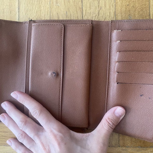 Louis Vuitton vintage wallet used, classic monogram, brown