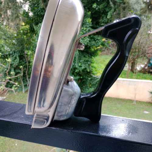 Collectible iron with cable works normally!!!