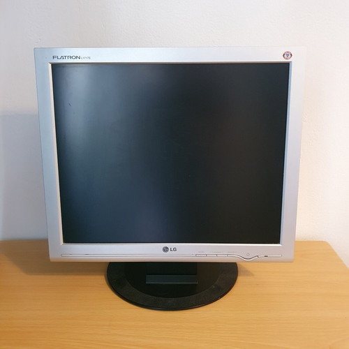 LG Flatron L1717S-SN 17" LCD monitor used